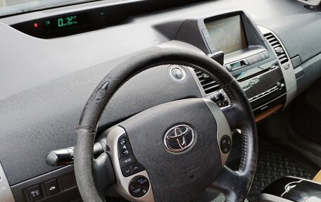 Toyota Prius, 2008 год, 930 000 рублей, 7 фотография