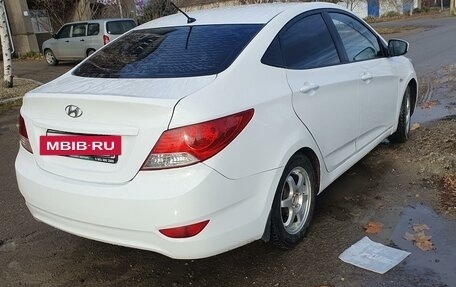 Hyundai Solaris II рестайлинг, 2013 год, 670 000 рублей, 2 фотография