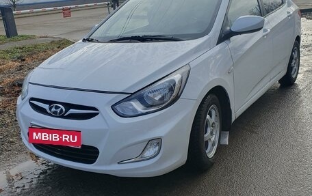 Hyundai Solaris II рестайлинг, 2013 год, 670 000 рублей, 3 фотография