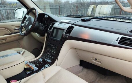 Cadillac Escalade III, 2007 год, 3 000 000 рублей, 5 фотография