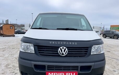 Volkswagen Transporter T5 рестайлинг, 2006 год, 1 050 000 рублей, 2 фотография