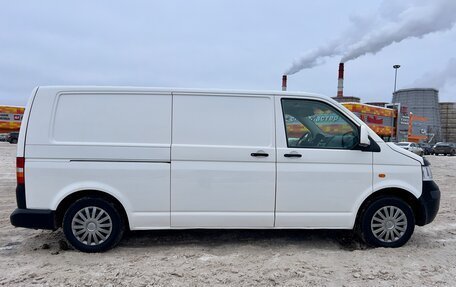 Volkswagen Transporter T5 рестайлинг, 2006 год, 1 050 000 рублей, 8 фотография