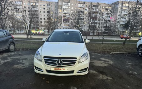 Mercedes-Benz R-Класс, 2011 год, 1 615 000 рублей, 2 фотография