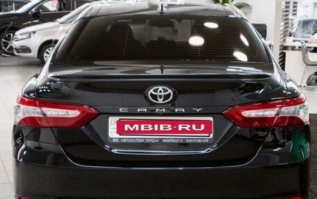 Toyota Camry, 2019 год, 3 230 000 рублей, 13 фотография