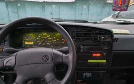 Volkswagen Passat B4, 1995 год, 400 000 рублей, 10 фотография