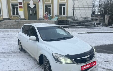 KIA cee'd I рестайлинг, 2011 год, 850 000 рублей, 2 фотография