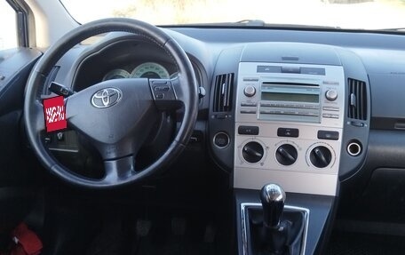 Toyota Corolla Verso I, 2008 год, 840 000 рублей, 4 фотография