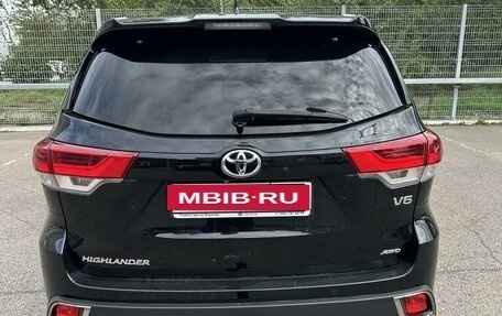 Toyota Highlander III, 2017 год, 4 333 000 рублей, 8 фотография