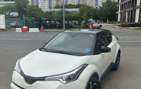 Toyota C-HR I рестайлинг, 2018 год, 1 999 000 рублей, 3 фотография