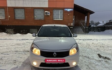 Renault Sandero I, 2013 год, 550 000 рублей, 2 фотография