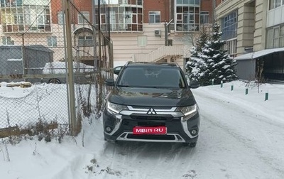 Mitsubishi Outlander III рестайлинг 3, 2019 год, 2 200 000 рублей, 1 фотография