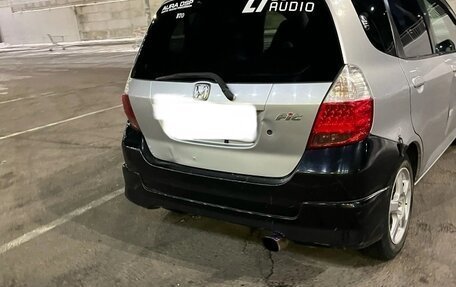 Honda Fit III, 2003 год, 400 000 рублей, 4 фотография