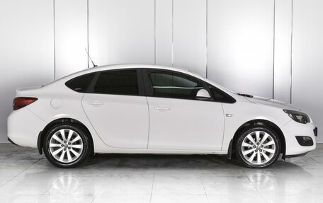 Opel Astra J, 2013 год, 970 000 рублей, 5 фотография