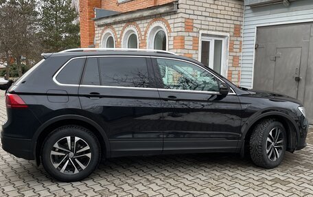 Volkswagen Tiguan II, 2019 год, 2 500 000 рублей, 2 фотография