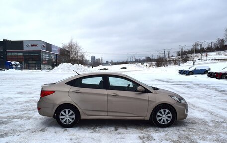 Hyundai Solaris II рестайлинг, 2011 год, 873 000 рублей, 4 фотография