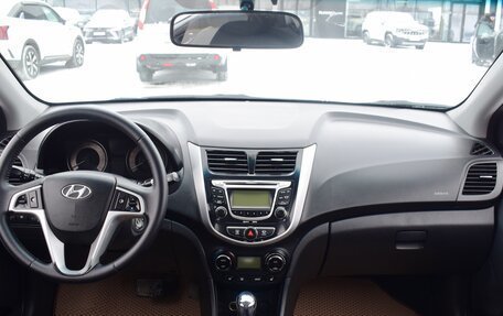 Hyundai Solaris II рестайлинг, 2011 год, 873 000 рублей, 17 фотография