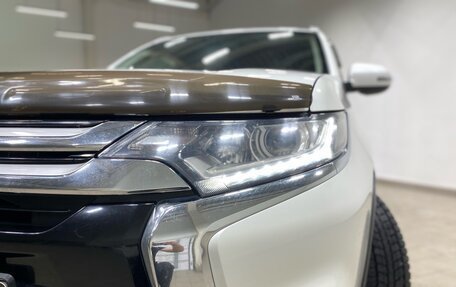 Mitsubishi Outlander III рестайлинг 3, 2015 год, 2 060 000 рублей, 18 фотография