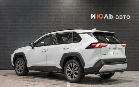 Toyota RAV4, 2024 год, 4 690 000 рублей, 4 фотография