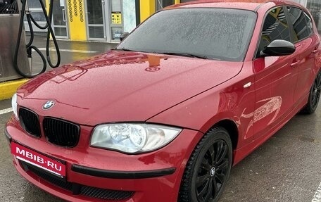 BMW 1 серия, 2008 год, 865 000 рублей, 2 фотография