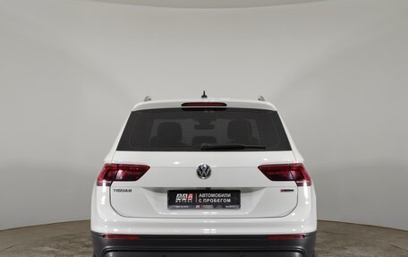 Volkswagen Tiguan II, 2019 год, 2 899 000 рублей, 6 фотография