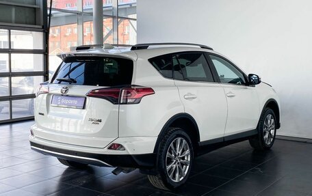 Toyota RAV4, 2017 год, 2 750 000 рублей, 5 фотография