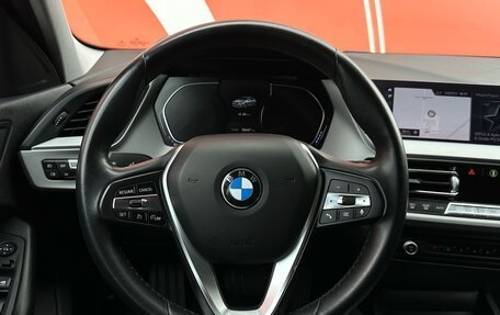 BMW 1 серия, 2020 год, 2 570 000 рублей, 14 фотография