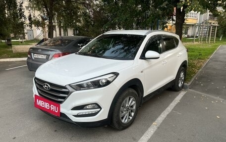 Hyundai Tucson III, 2018 год, 2 300 000 рублей, 2 фотография