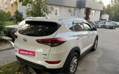 Hyundai Tucson III, 2018 год, 2 300 000 рублей, 5 фотография