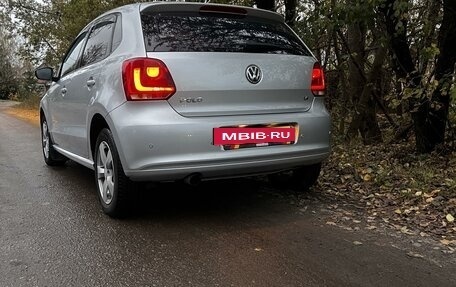 Volkswagen Polo VI (EU Market), 2010 год, 875 000 рублей, 2 фотография