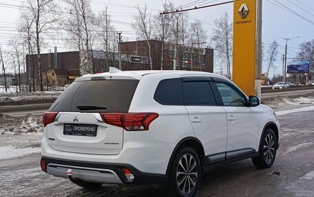 Mitsubishi Outlander III рестайлинг 3, 2019 год, 2 495 900 рублей, 6 фотография