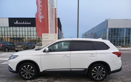 Mitsubishi Outlander III рестайлинг 3, 2019 год, 2 495 900 рублей, 10 фотография