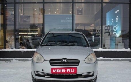 Hyundai Verna II, 2006 год, 440 000 рублей, 2 фотография