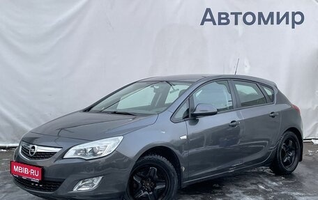 Opel Astra J, 2011 год, 740 000 рублей, 1 фотография