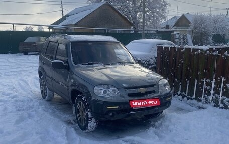 Chevrolet Niva I рестайлинг, 2011 год, 500 000 рублей, 7 фотография