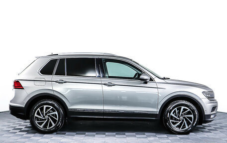 Volkswagen Tiguan II, 2018 год, 2 398 000 рублей, 4 фотография