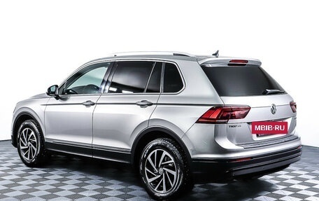 Volkswagen Tiguan II, 2018 год, 2 398 000 рублей, 7 фотография