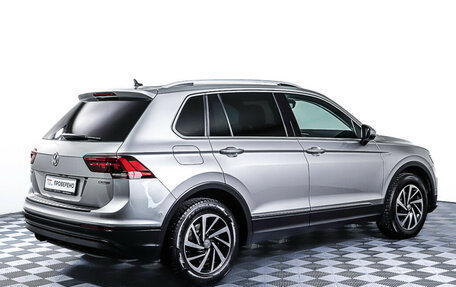 Volkswagen Tiguan II, 2018 год, 2 398 000 рублей, 5 фотография