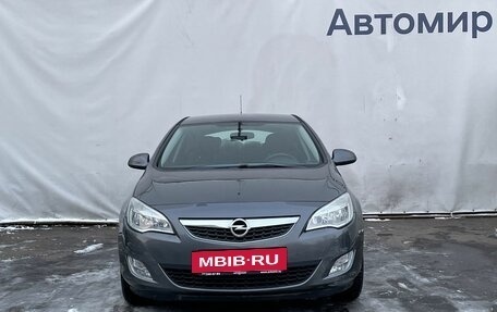 Opel Astra J, 2011 год, 740 000 рублей, 2 фотография