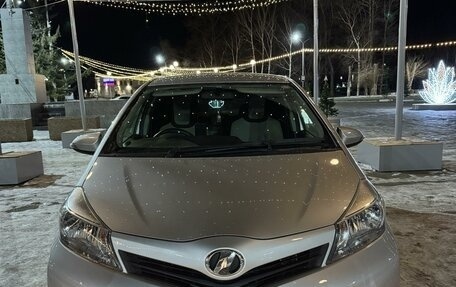 Toyota Vitz, 2013 год, 750 000 рублей, 1 фотография