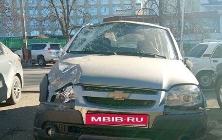 Chevrolet Niva I рестайлинг, 2010 год, 300 000 рублей, 5 фотография