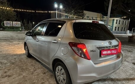 Toyota Vitz, 2013 год, 750 000 рублей, 4 фотография