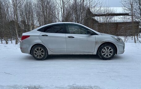 Hyundai Solaris II рестайлинг, 2014 год, 650 000 рублей, 2 фотография