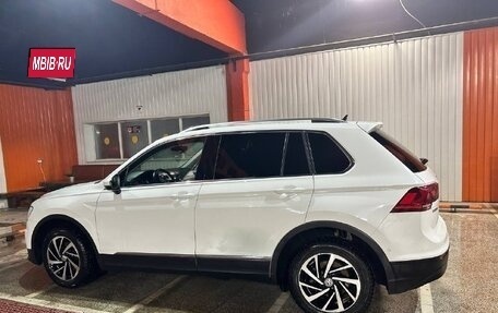 Volkswagen Tiguan II, 2018 год, 2 650 000 рублей, 6 фотография