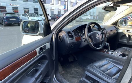 Volkswagen Touareg III, 2005 год, 1 150 000 рублей, 13 фотография