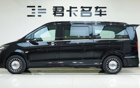 Mercedes-Benz Vito, 2023 год, 10 600 000 рублей, 5 фотография