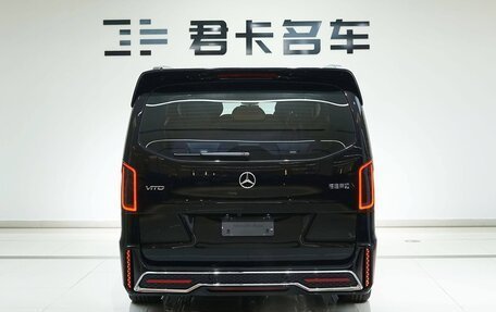 Mercedes-Benz Vito, 2023 год, 10 600 000 рублей, 6 фотография