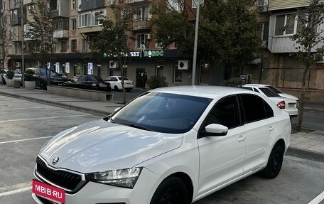 Skoda Rapid II, 2021 год, 1 620 000 рублей, 10 фотография