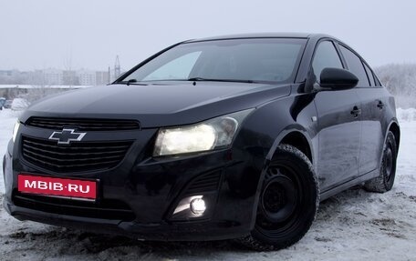 Chevrolet Cruze II, 2013 год, 669 000 рублей, 1 фотография