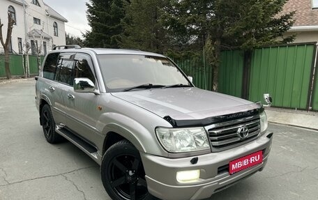 Toyota Land Cruiser 100 рестайлинг 2, 1998 год, 2 100 000 рублей, 1 фотография