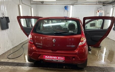 Renault Sandero I, 2010 год, 630 000 рублей, 3 фотография